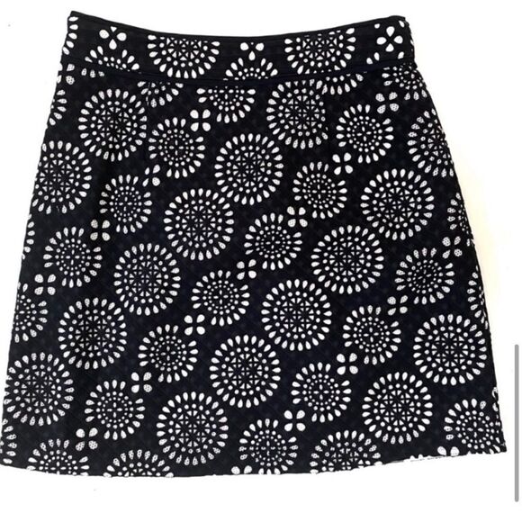 NWT navy and white cut out Michael Kors skirt - Picture 3 of 5